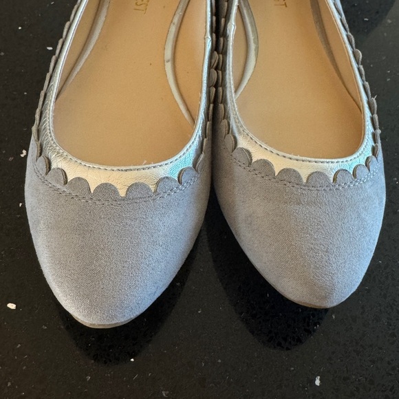 Shoes Nine West Light Gray Scalloped Flats - Picture 5 of 6